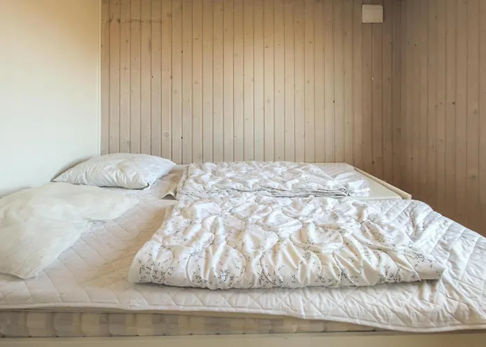 4 Bedroom Amazing In 別荘 Ørsted