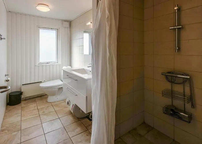 4 Bedroom Amazing In Ørsted